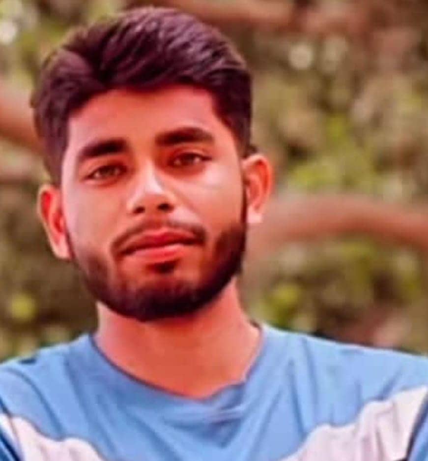 सड़क हादसे में बुझ गया घर का इकलौता चिराग,पिता को बस स्टैंड छोड़ने जा रहा था कुणाल,पसरा मातम