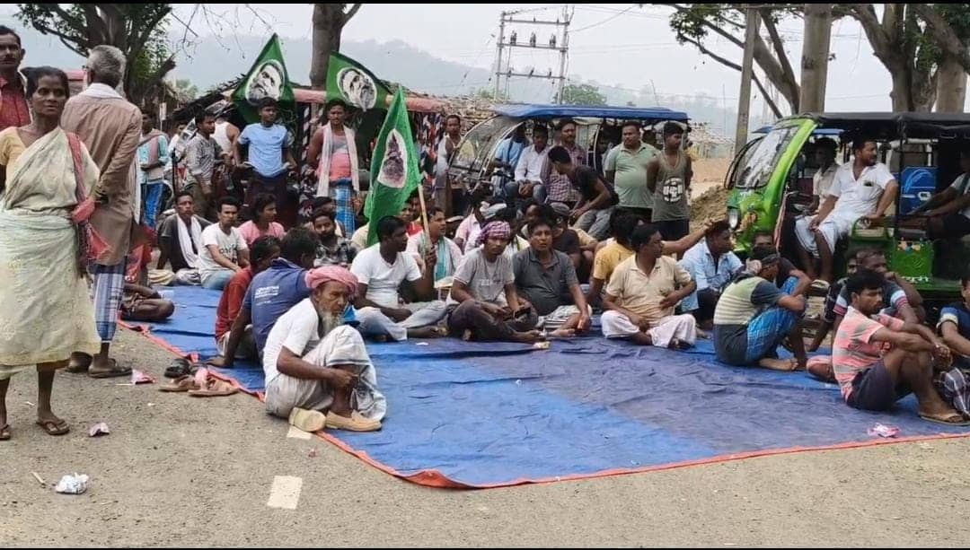 साहिबगंज के तालझारी में बीडीओ की कार्रवाई से मचा बवाल,आहत ठीकेदारों ने किया सड़क जाम, मामले की जांच में जुटी पुलिस