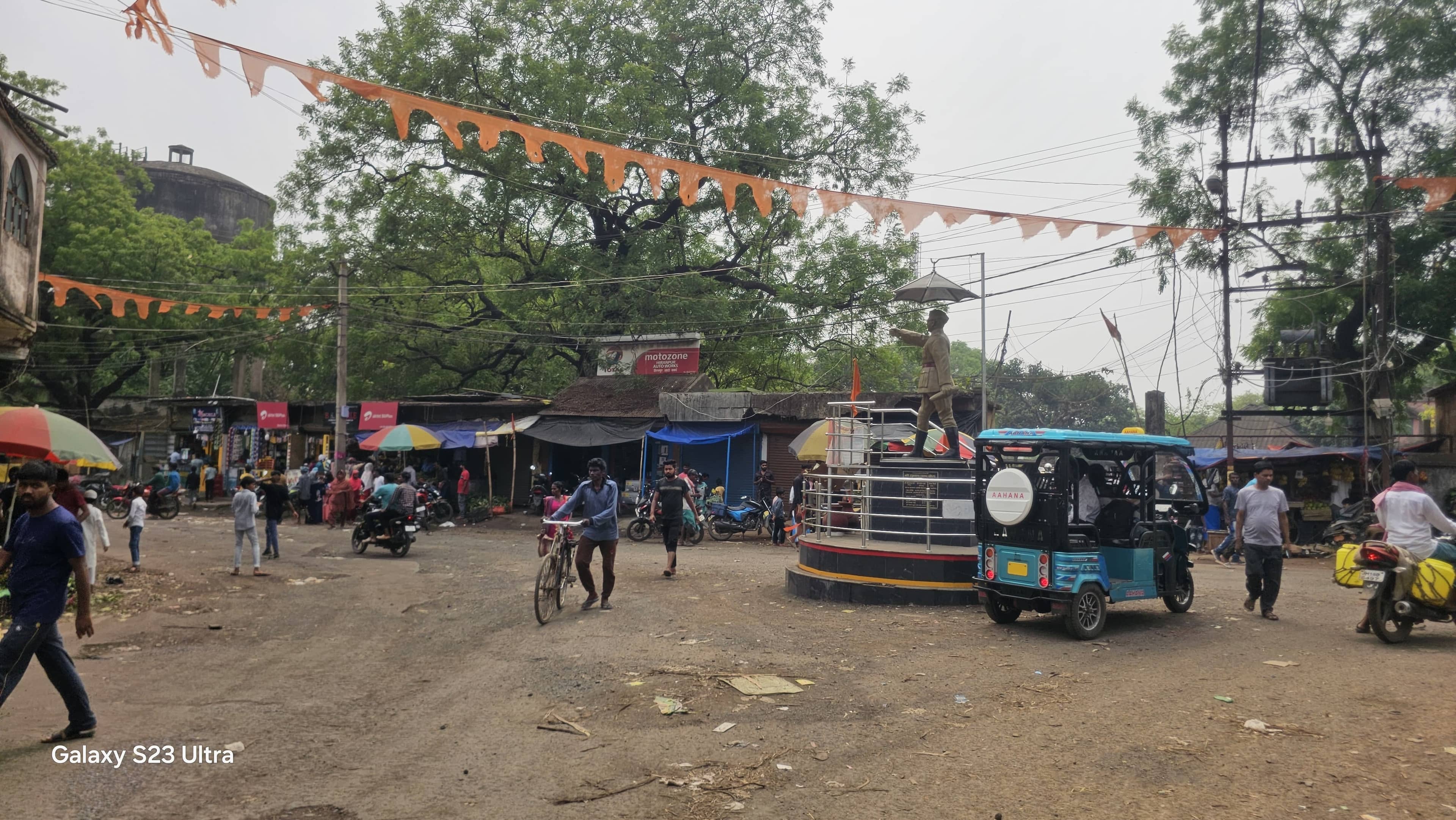 पाकुड़: आज भी विकास से उपेक्षित है हिरणपुर प्रखंड, सरकारें आईं और गईं पर हालात नहीं बदले, बुनियादी सुविधाओं के लिए भी तरस रहे  लोग