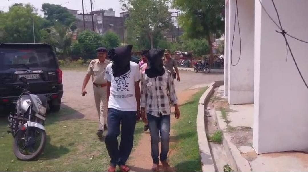 बरौनी हल्दिया पाइप लाइन से क्रूड ऑयल की चोरी करने वाला दो गिरफ्तार, देवघर पुलिस ने बाइक नगद और औजार किया बरामद