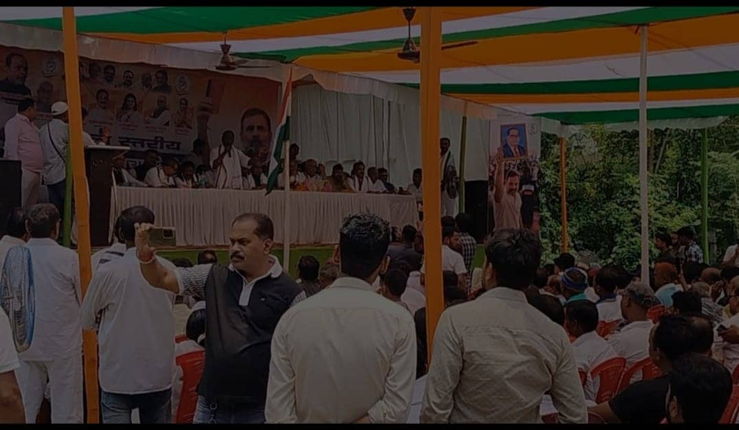 धनबाद में कांग्रेस की संविधान बचाओ रैली में केंद्र सरकार के खिलाफ खूब गरजे नेता-मंत्री, पढ़िए किसने क्या कहा