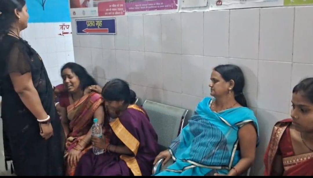 गिरिडीह: विवाहिता की संदेहास्पद मौत के बाद परिजनों का हंगामा, मायके वालों ने लगाया दहेज प्रताड़ना का आरोप