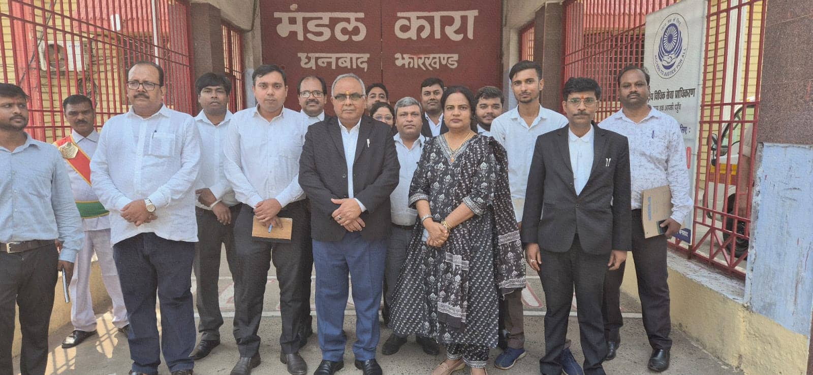 प्रधान जिला और सत्र न्यायाधीश अचानक निरीक्षण को पहुंचे धनबाद जेल, बंदियों से की बात, पढ़िए -क्या -क्या दिए निर्देश