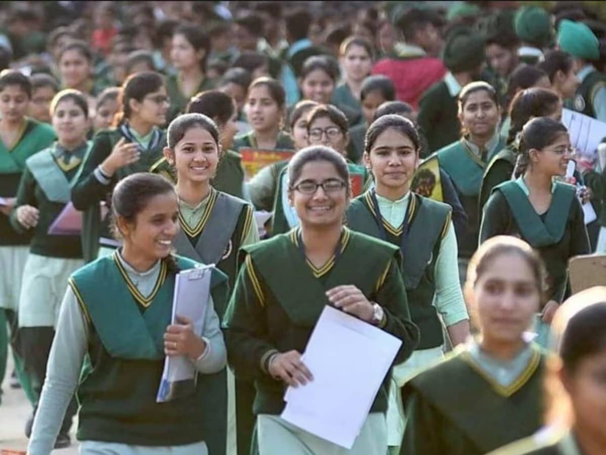 JAC Board 10th Result 2025: इन 5 ग्रामीण जिलों का रिजल्ट रहा सबसे बेहतर, लड़कियों ने किया कमाल