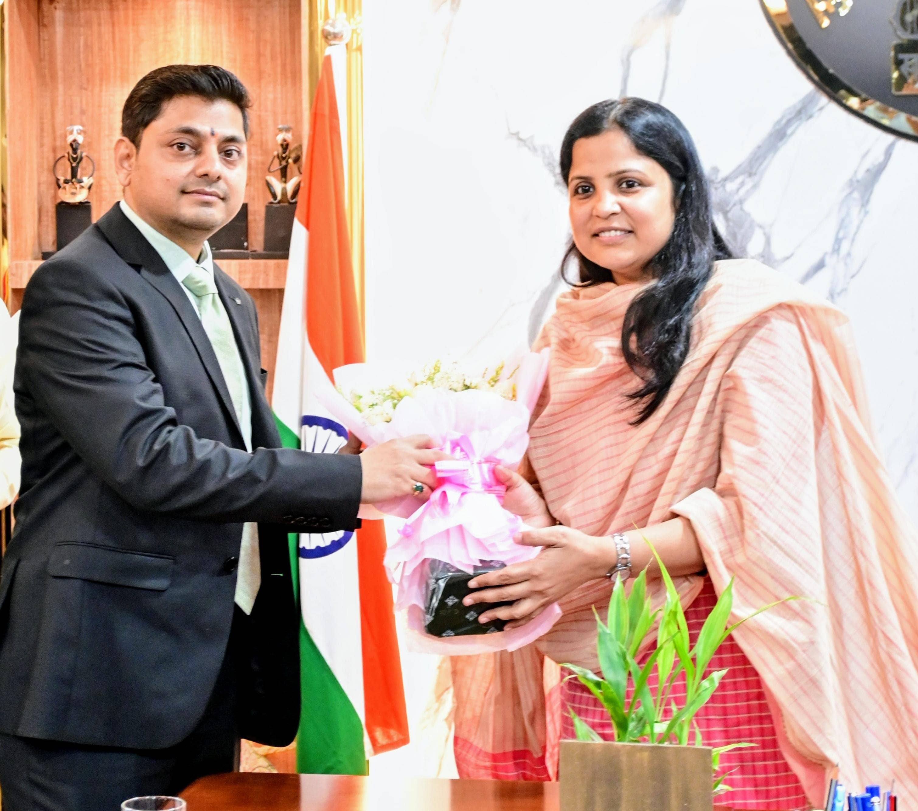 धनबाद के नए उपायुक्त ने लिया पदभार, पढ़िए 54वें डीसी बनने के बाद क्या दिया भरोसा