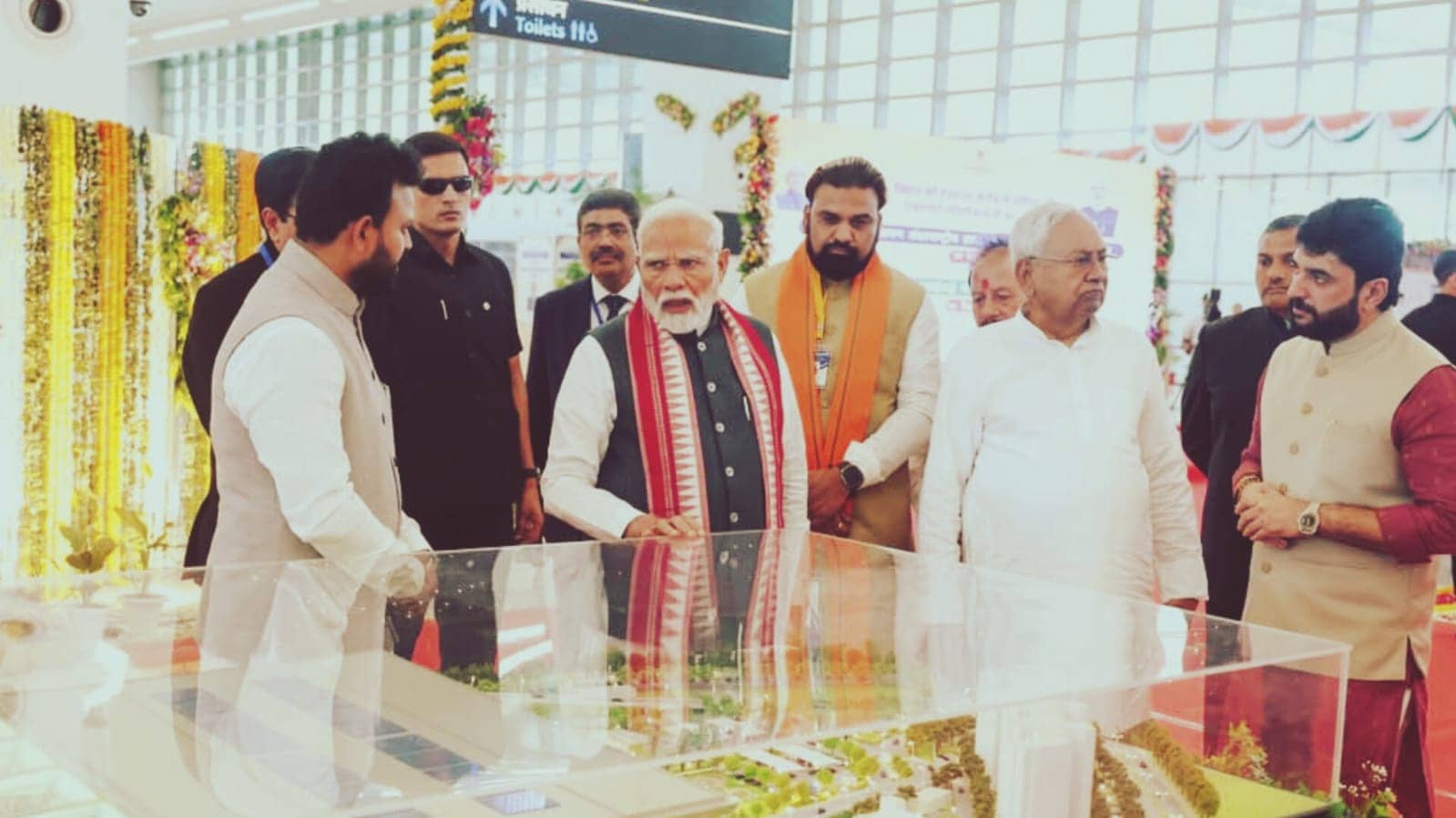 सिंदूर की होली से विकास की बयार तक: पीएम मोदी का यादगार बिहार दौरा, 50,000 करोड़ की सौगात, रोड शो, और सियासी मैसेज