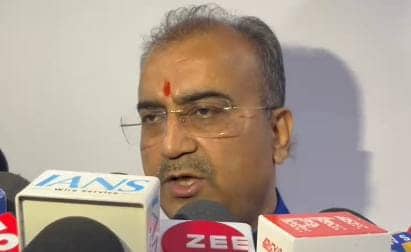 मुजफ्फरपुर दुष्कर्म पीड़िता की मौत पर स्वास्थ्य मंत्री ने तोड़ी चुप्पी, कहा बेहद पीड़ादायक है घटना, दोषियों को नहीं बख्शा जाएगा