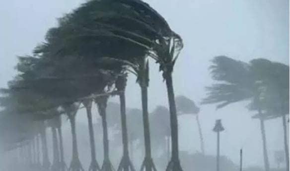 Weather Alert: आज पूरे झारखंड में गरज के साथ होगी भारी बारिश, इन 16 जिलों के लोग आंधी तूफ़ान से रहें सावधान