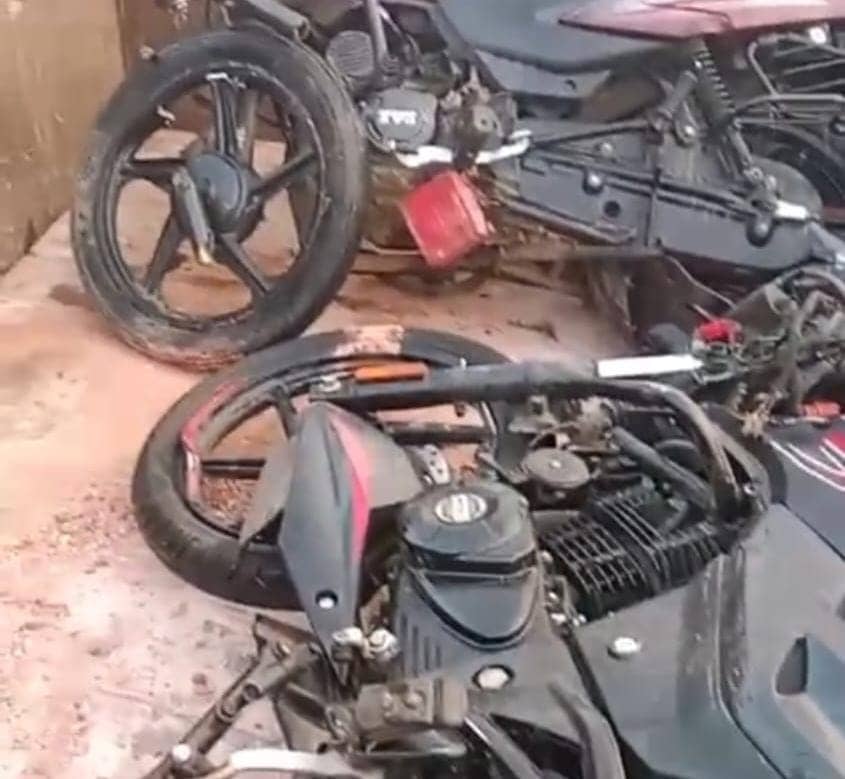 रफ़्तार का कहर: धनबाद की आठ लेन सड़क पर ऐसे हुई बाइकों की आमने-सामने टक्कर, दो की मौत