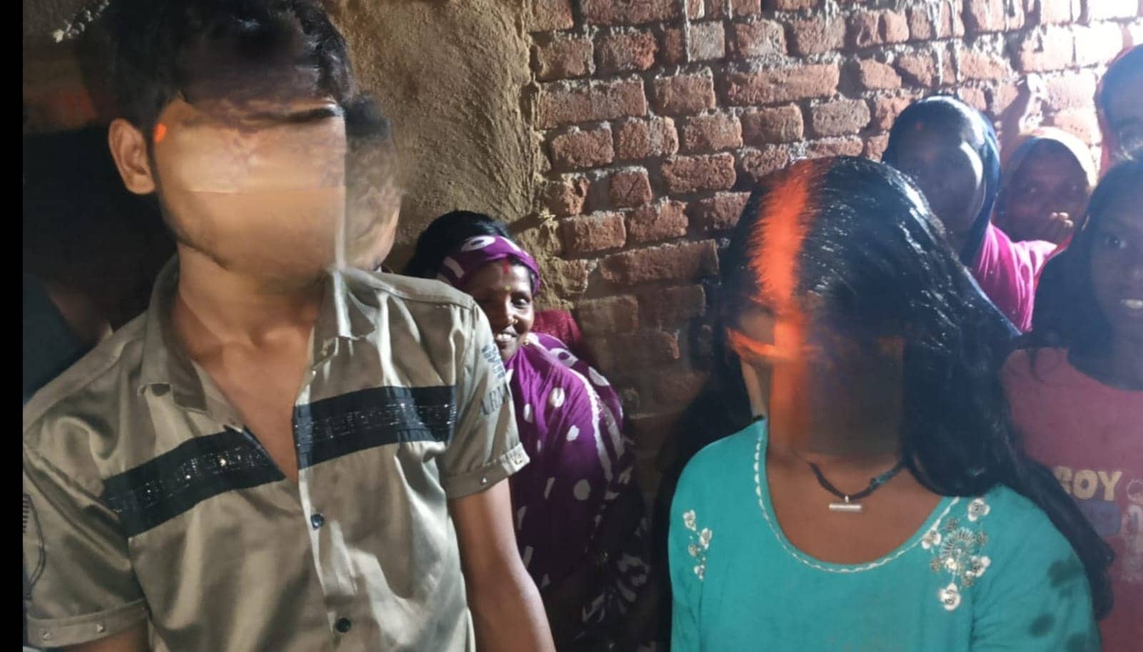 दुमका: ग्रामीणों ने पोक्सो पीड़िता के साथ आरोपी की करवा दी शादी, सीडब्ल्यूसी ने बाल विवाह का मामला दर्ज करने का दिया निर्देश