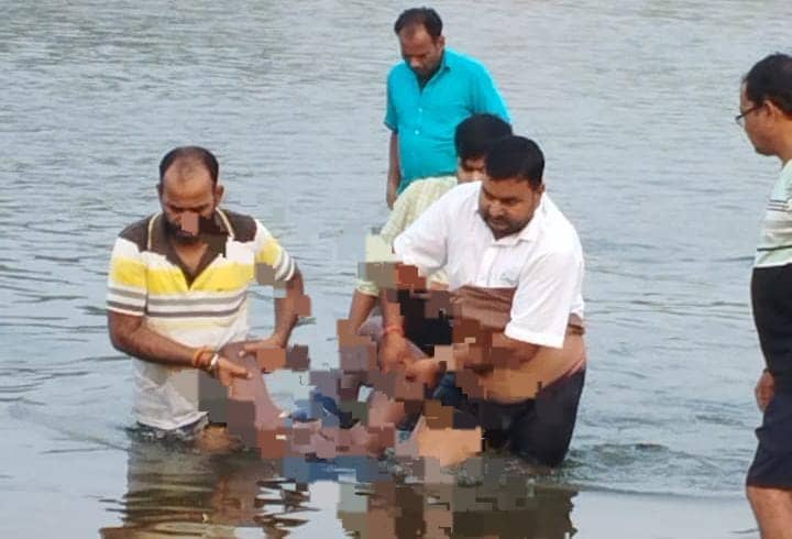 मातम में बदला जन्मदिन का जश्न! नदी में डूबे जमशेदपुर RVS इंजीनियरिंग कॉलेज के तीन छात्र, दो की मौत