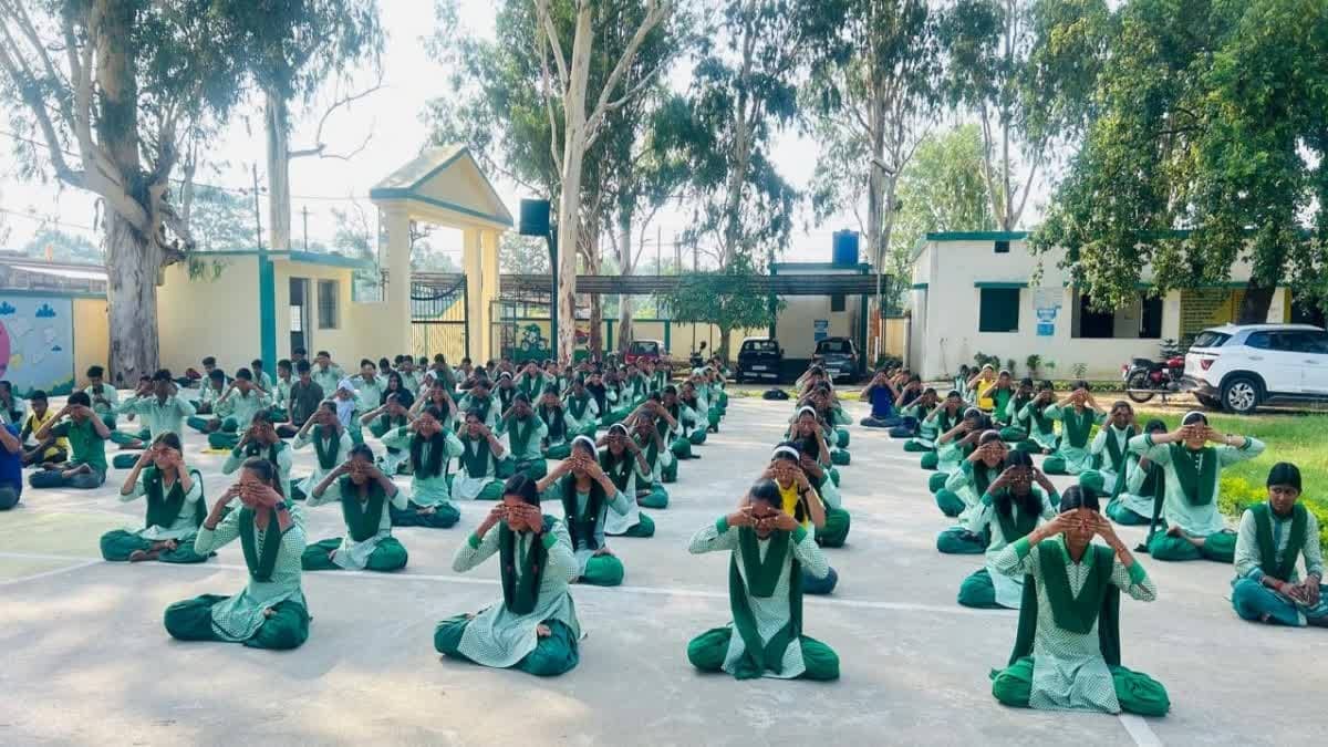 अंतरराष्ट्रीय योग दिवस के दिन खुले रहेंगे झारखंड के स्कूल, छुट्टि हुई रद्द,  विभाग ने जारी किया निर्देश