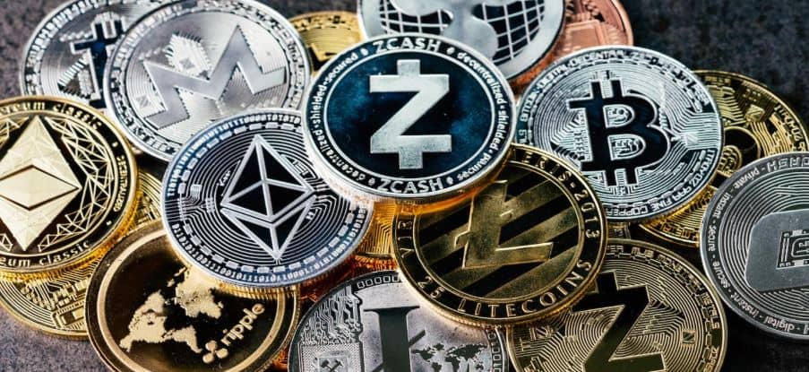 क्रिप्टो करेंसी जहां बेशुमार पैसा है, तो खतरे भी खूब है, भारत में मान्य नहीं यह करेंसी. सवाल है कि आखिर क्या है इसका भविष्य ?, पढ़िए