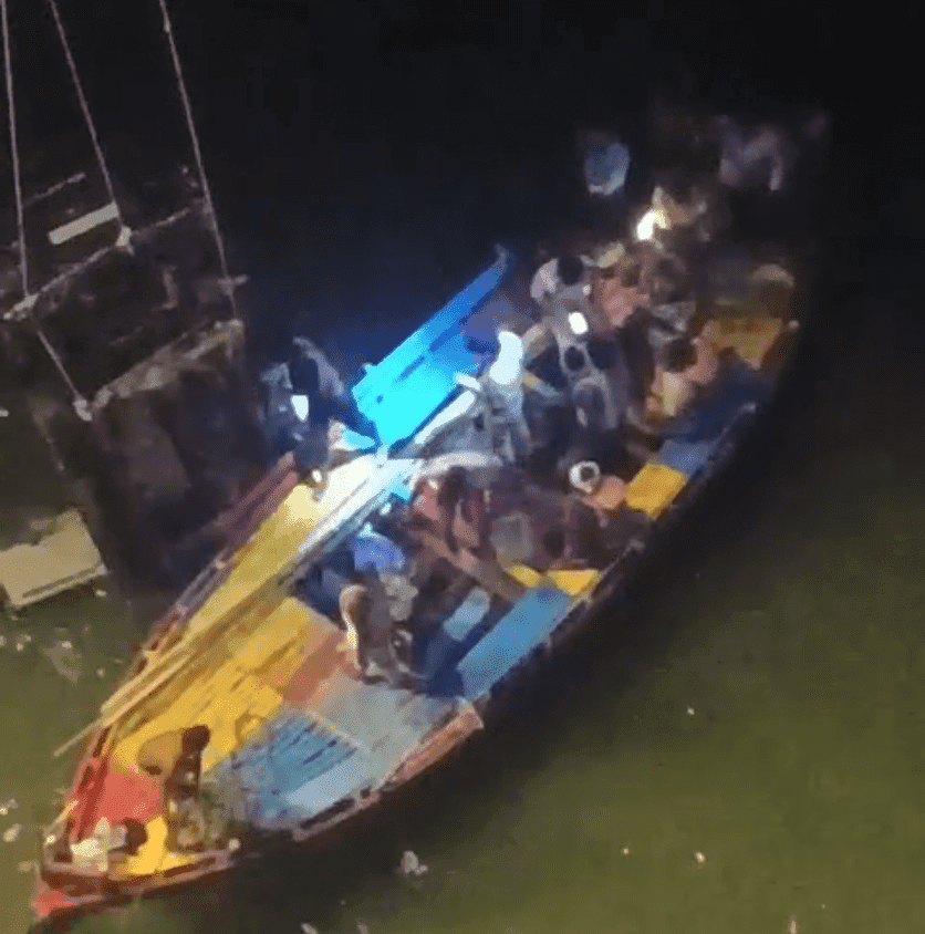 बिहार में बड़ा हादसा: पुल की रेलिंग तोड़ गंगा में डूबी स्कॉर्पियो, अब तक एक शव बरामद, रेस्क्यू ऑपरेशन जारी