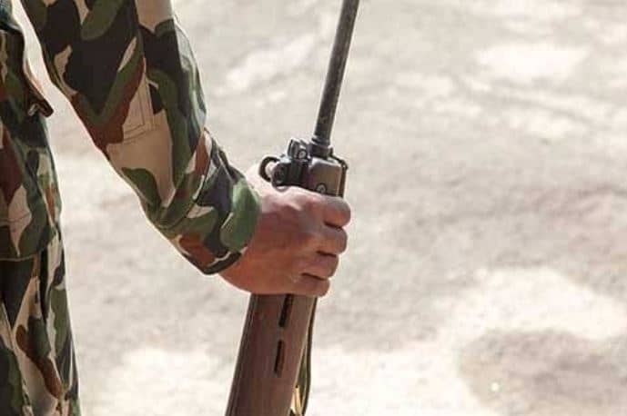 जरा सी पैर क्या फिसली अपनी राइफल ही सिपाही की छीन ली जिंदगी, एक जहां ड्यूटी करते थे,वही गश्ती के दौरान ट्रक ने मार दी टक्कर, पढ़िए