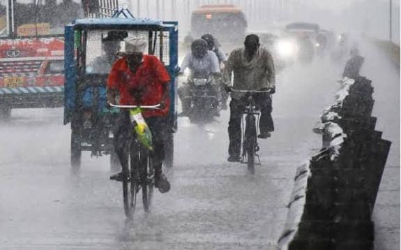 Weather Alert: झारखंड के इन 17 जिलों में मौसम का व्यापक असर,आंधी तूफ़ान के साथ वज्रपात की चेतावनी
