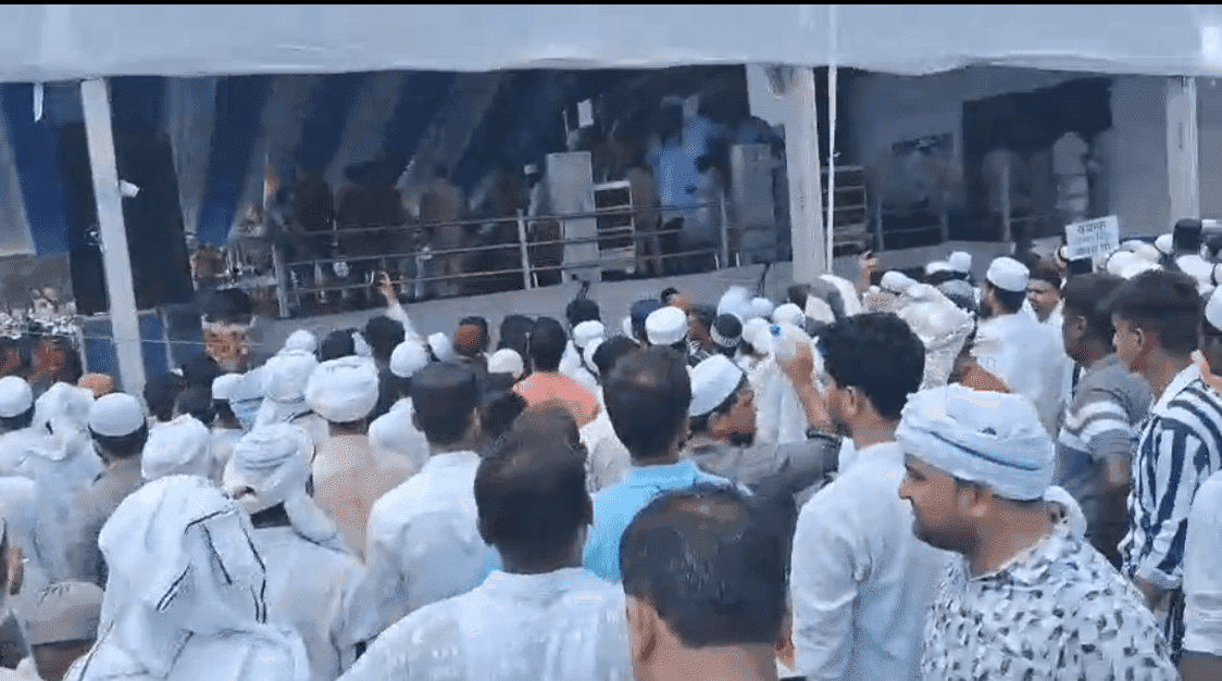 फिर उठी वक्फ बिल की चिंगारी! पटना में बड़ा प्रदर्शन, नारे से गूंजा गांधी मैदान