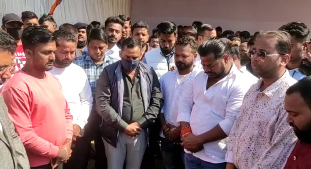 कांग्रेस में शामिल हुए जमशेदपुर के सैंकड़ो यूथ, मंत्री ने कहा - काम आएगा युवाओं का जोश