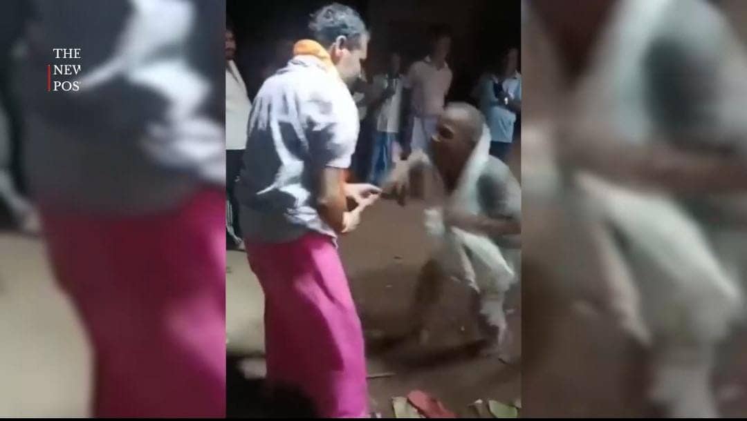 कानून से भी ऊपर हैं ये महाशय, मवेशी चोरी के आरोप में वृद्ध की जमकर की पिटाई, वीडियो वायरल