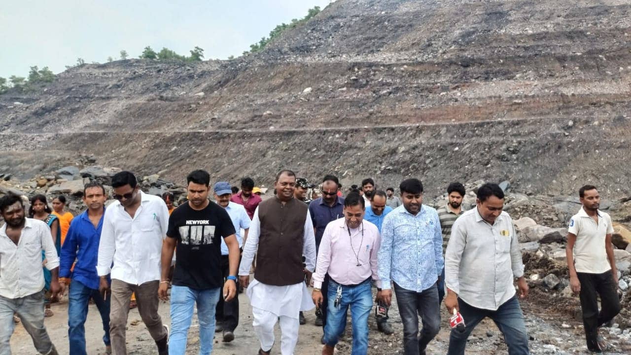Nacked Truth: गिरिडीह के सांसद को दिख जाता अवैध उत्खनन लेकिन पुलिस-बीसीसीएल को क्यों नहीं दिखता, पढ़िए