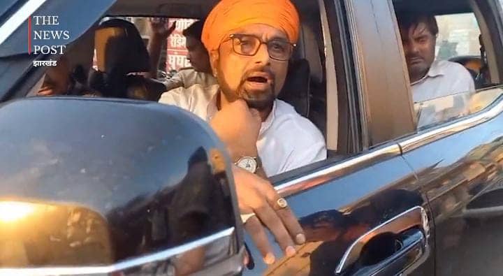 अरे ई का! समस्या बताने पर खिसियाकर गरियाने लगे विधायक जी, देखें गालीबाज बीजेपी विधायक का VIRAL VIDEO 