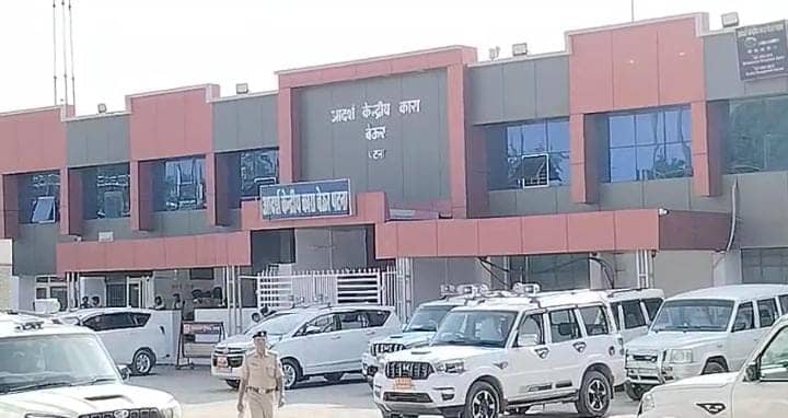 गोपाल खेमका की हत्या से कटघरे में कानून-व्यवस्था, जानें क्यों एक गोली और शूटर से उठे ढेर सारे सवाल