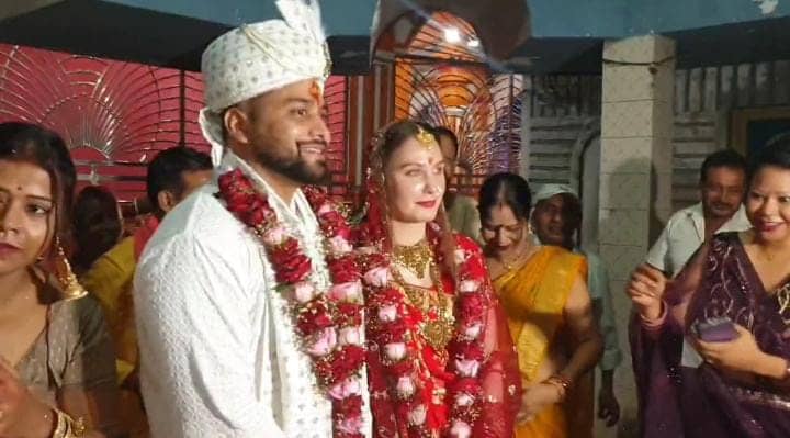 बिहार के इस गबरू जवान पर आया रूस की हसीना का दिल,फिर हुआ कुछ ऐसा कि वायरल हो गई जोड़ी