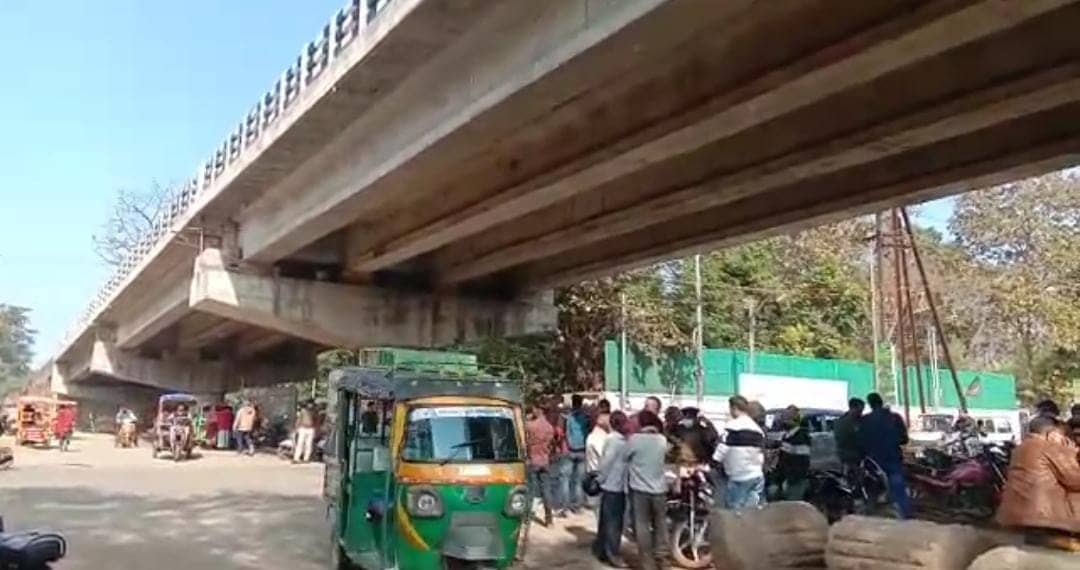 आजिज आ गए लोग,  आखिर कब पूरा होगा देवघर के इस ओवर ब्रिज का काम !