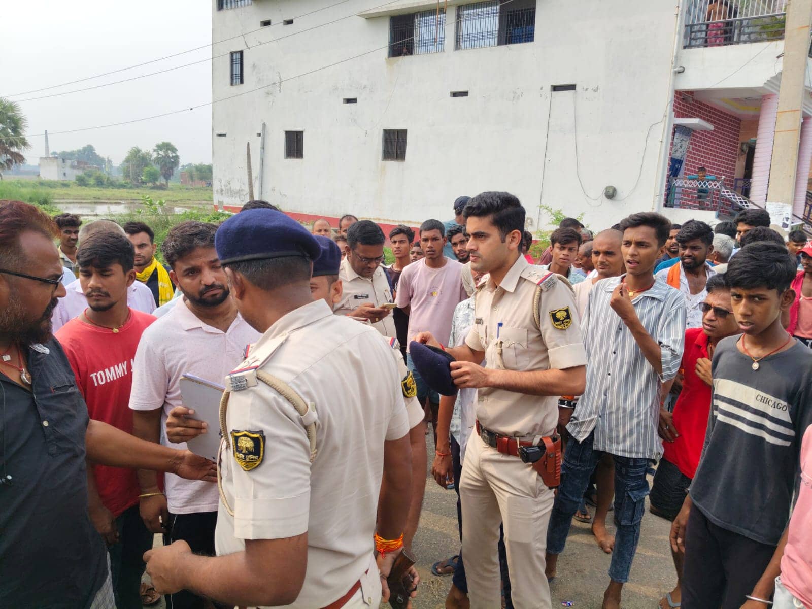 पारस अस्पताल के बाद बदमाशों ने बिहार के इस चर्चित डॉक्टर को बनाया निशाना, ताबड़तोड़ की कई राउंड फायरिंग