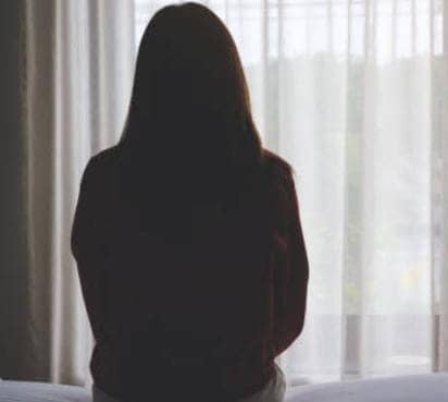 बाप रे ! पति से विवाद बढ़ता देख पत्नी ने दांत से काटा पति का जीभ और फिर जो किया उसको सुनकर आप रह जाएंगे दंग