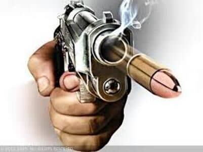 जमीन कारोबारी को अपराधियों ने मारी गोली, मेडिका में भर्ती