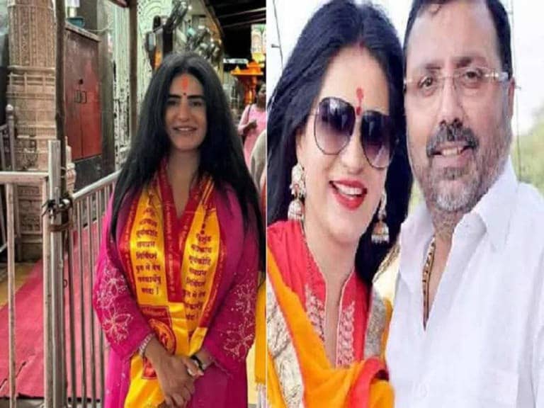 कौन है झारखंड की अनामिका गौतम, जिनपर अबतक कुल 47 मुकदमे दर्ज किये गए है, पढ़िए विस्तार से !