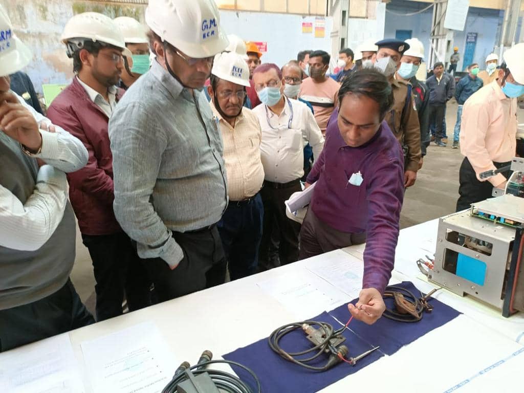 पूर्व मध्य रेल के महाप्रबंधक ने कोडरमा-बरकाकाना रेलखंड का किया निरीक्षण 