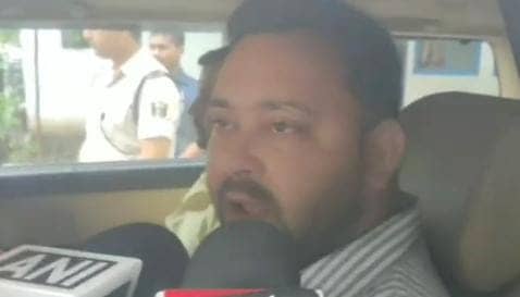 गुरुजी के अंत्येष्टि में शामिल होने रांची रवाना हुए तेजस्वी यादव, कहा- गुरूजी की कमी हमेशा खलेगी