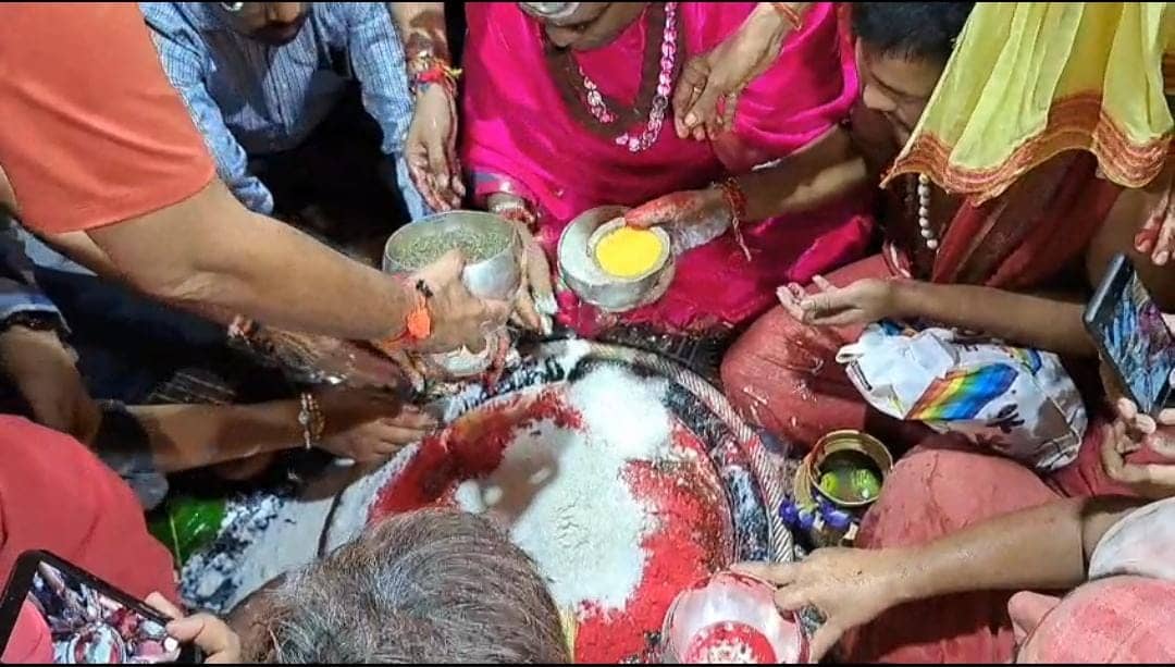 देवघर बाबा मंदिर में स्पर्श पूजा शुरू,भादो महीने में सातों दिन शीघ्र दर्शनम की व्यवस्था