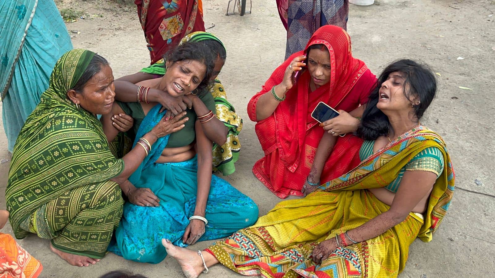 मोकामा में बेलगाम स्कॉर्पियो का कहर: मां-बेटे-नाती को रौंदा, बेटे की मौत, दो की हालत गंभीर