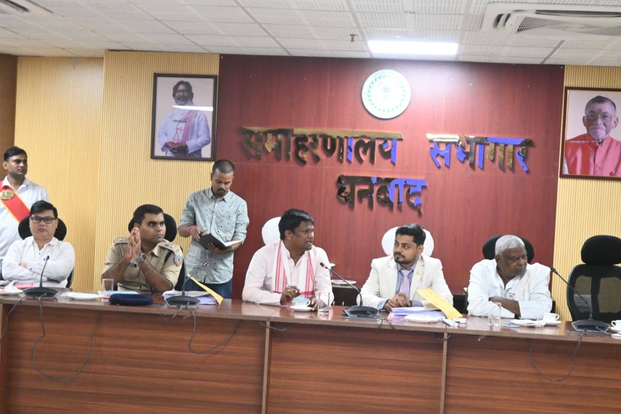 धनबाद में फिर शुरू होगा हेलमेट नहीं, तो पेट्रोल नहीं, एनएच पर घर बनवाने के पहले करना होगा यह काम, पढ़िए-माननीयो की डिमांड !