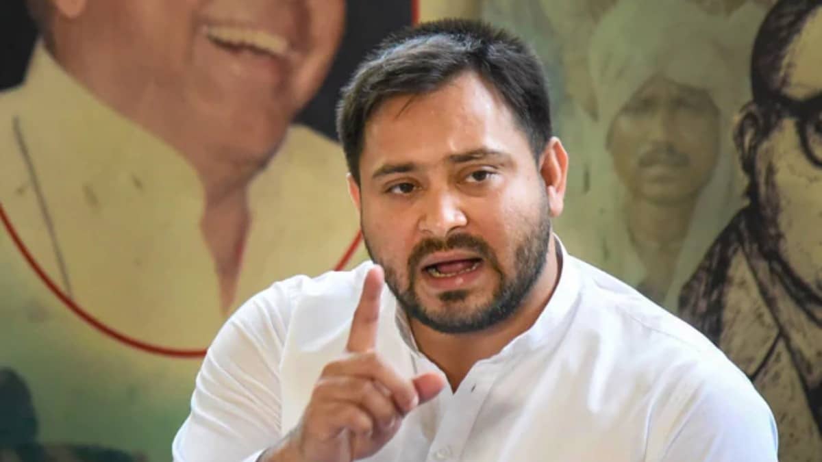 Bihar Mahagathbandhan Politics: तेजस्वी यादव का बढ़ रहा टेंशन, राहुल गांधी के बाद मुकेश सहनी ने भी पकड़ी वही राह !