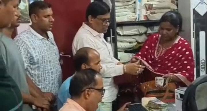 ग्रामीण कार्य विभाग के अभियंता के कई ठिकानों पर निगरानी की रेड, आय से 125% अधिक संपत्ति का है मामला