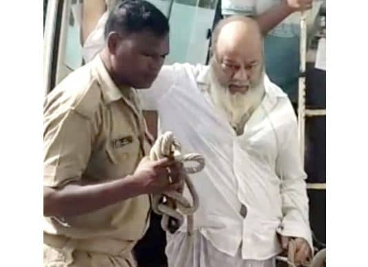 वासेपुर के गैंगस्टर फहीम खान की जेल में बिगड़ी तबियत, डॉक्टरों ने MGM से रिम्स किया रेफर