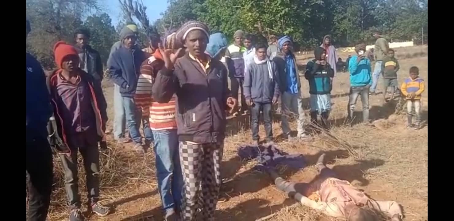 चंदवा में जंगली हाथी ने महिला को कुचल कर मार डाला , गजराज के आतंक से दहशत में ग्रामीण