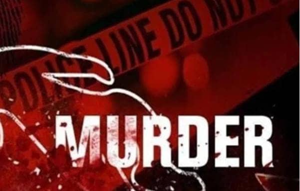 घर की छत पर खाना खा रही थी युवती तभी बदमाशों ने कर दी निर्मम हत्या, पढ़ें बिहार की सनसनीखेज वारदात