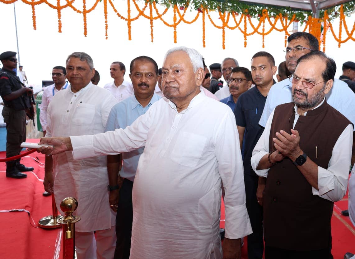 मुख्यमंत्री ने पटना को दी सौगात, 1433 करोड़ 77 लाख की छह योजनाओं का किया शिलान्यास