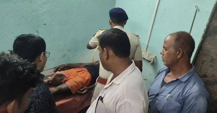 घर में सो रहे युवकों को उठाकर ले गए बदमाश फिर, घंटों बंधक बनाकर बेरहमी से पीटा, पढ़ें फिर क्या हुआ