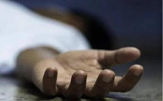 बड़ी खबर: जमशेदपुर के पटमदा से सटे गांव में मां ने तीन मासूम बेटियों के साथ खाया जहर, चारों की मौत, इलाके में पसरा मातम