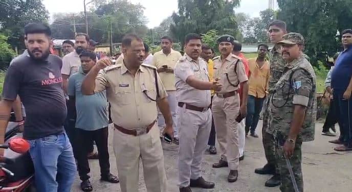 धनबाद में सनसनीखेज वारदात: आउटसोर्सिंग कंपनी के वाइस प्रेसिडेंट पर गोलीबारी, तलाश में जुटी पुलिस