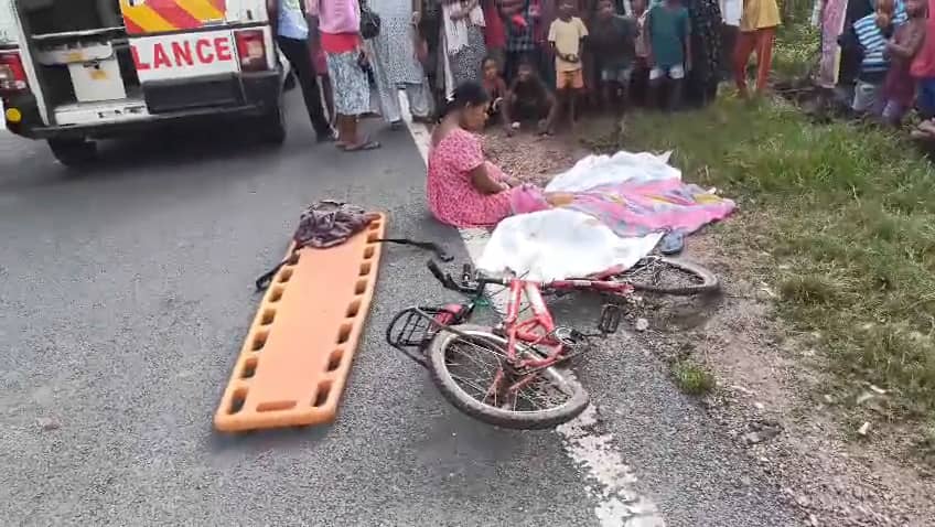 चाईबासा-जगन्नाथपुर सड़क दुर्घटना में 10 वर्षीय किशोर की दर्दनाक मौत, लोगों ने किया सड़क जाम