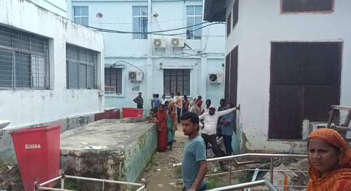 घरेलू विवाद का ख़ौफ़नाक अन्त! पत्नी की हत्या कर पति ने खाया जहर,पढ़े कहां का है मामला