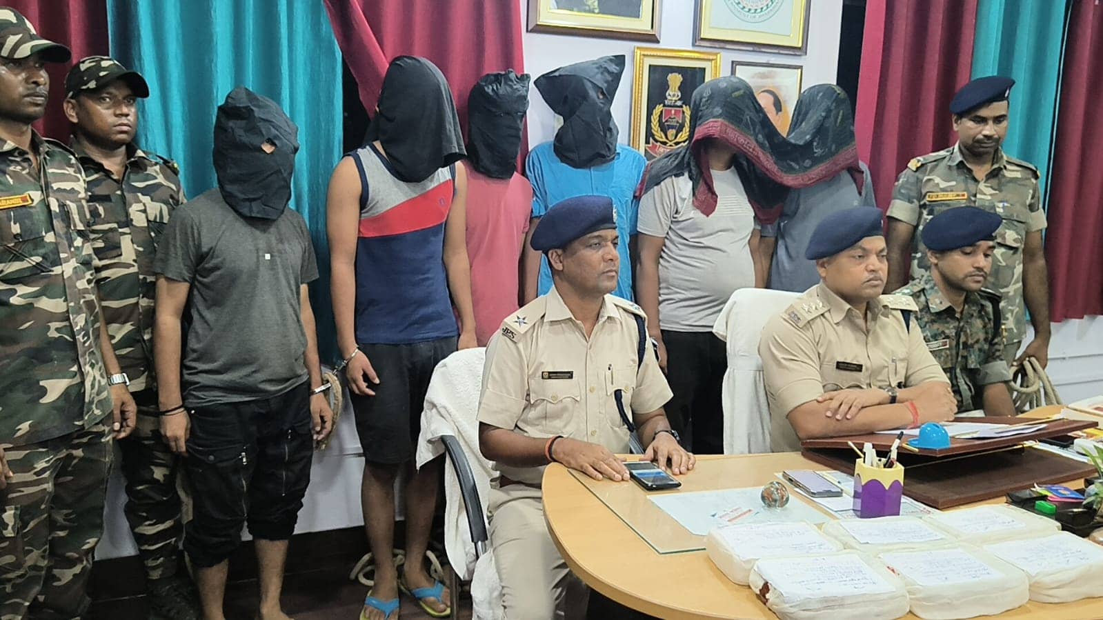 गोड्डा पुलिस को मिली बड़ी सफलता, 150 ग्राम से ज्यादा ब्राउन शुगर के साथ 6 तस्कर गिरफ्तार
