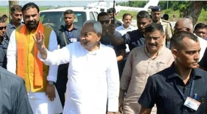 CM नीतीश ने किया लाल बहादुर शास्त्री की जयंती पर नमन, राष्ट्रीय एकता को मजबूत बनाने का संकल्प 